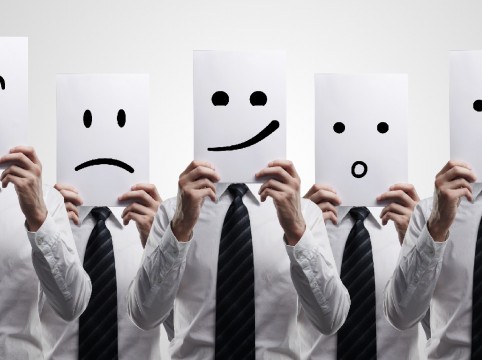 السلطة المطلقة للمدير التنفيذي