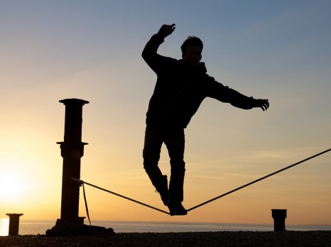 التوازن بين الشفافية والخصوصية