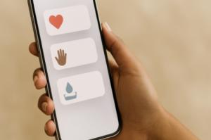 “تنبيهات الخير”: كيف تتحول الإشعارات الرقمية إلى أدوات تأثير في القطاع غير الربحي؟